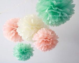 Pompons en papier peche et menthe